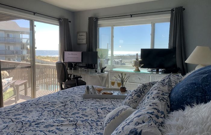 Expansive Ocean View: Private Balcony, Pool, Elevator & Executive Office