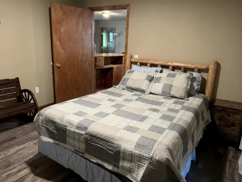 Relax on the Caddo - Chalets