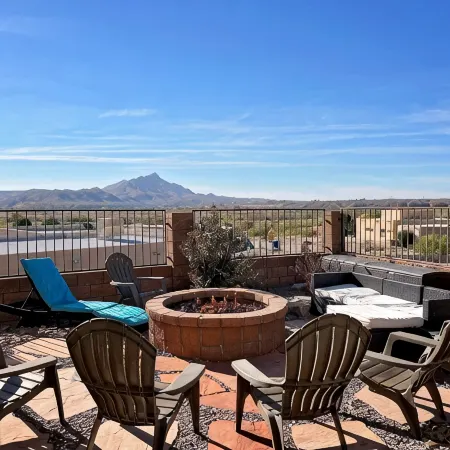 TURTLEBACK OASIS! Mins to Lake, Hot Springs & Golf