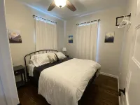 Cozy 3Br Littleton Home: 2Kings + Queen Beds /Pet Friendly/Walkable! - Homestays