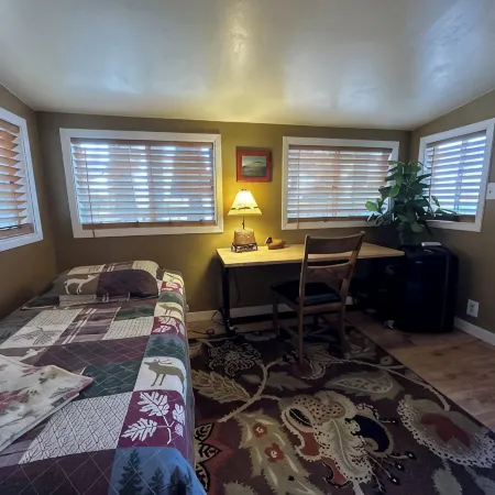 The Cabin on Crooked Creek