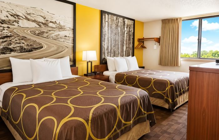 Super 8 by Wyndham Watertown