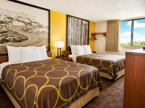 Super 8 by Wyndham Watertown - spa