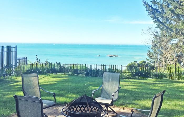 Pets welcome. Great Ocean View .  Remodeled Kitchen. Fire Pit. BBQ<br loading=