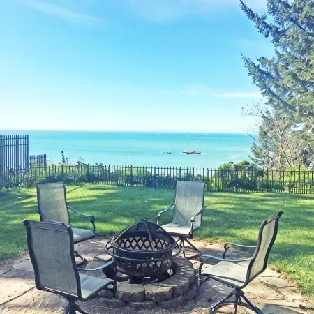 Pets welcome. Great Ocean View . Remodeled Kitchen. Fire Pit. BBQ<br>Free WiFi.