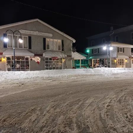 Binnekill Views- Cozy Apt over looking the Binnekill stream