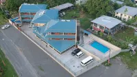 Nambis Inn - parking