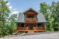 Luxury Mountain Escape: Hot Tub, Pool Table, Pool,  Mountain Views - Near Town - Tiny Houses