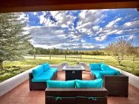 Private 5 BDR Pet Friendly Mountain Villa w/ Jacuzzi minutes from Santa Fe - Biệt thự