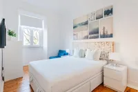 Double Room | AC   Shared Bathroom | Saldanha II - Condos