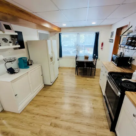 Charming  1-bedroom apartment in peaceful Dayton with WiFi, AC.
