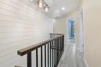 Entire Home Near Lake Superior - 2-Star