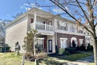 Lake Norman Condo near Charlotte! Great Location steps from downtown Cornelius! - 3-Star