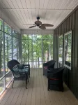 Lake Front Cottage with private sandy beach - 무료 와이파이