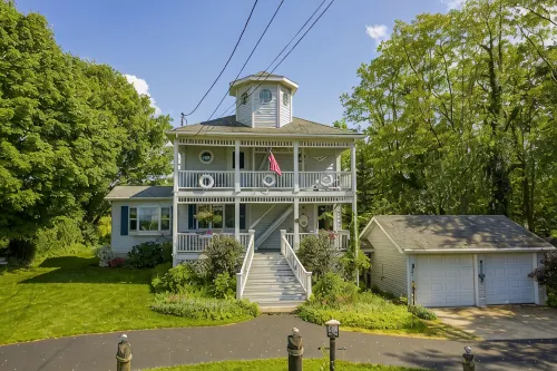 Private Home: Lightkeeper's Refuge steps to beach, marina and boat slip - 4-Star