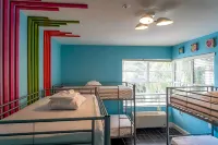 Beds n' Drinks - Hostels