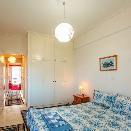 Bright comfy flat near the beach & the city center