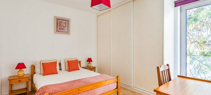 Santo Amaro Beach Apartment Hotels in Oeiras