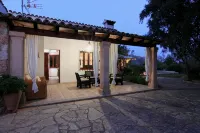 Family friendly villa with optional pool gate , close to Pollensa and the beach. - Villas