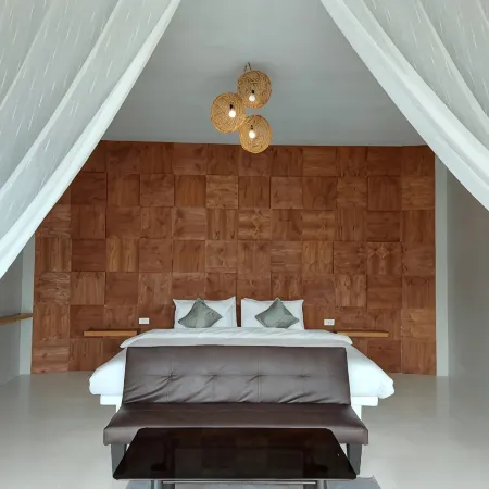 Tanaosri & Creekside Resort
