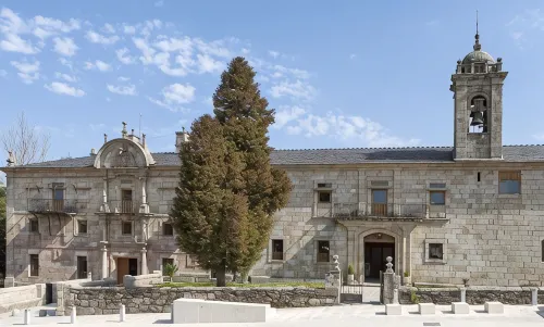 Albergue Monasterio de La Magdalena - Hostels