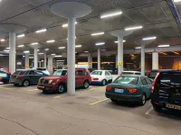 Inn Tourist Hostel - parcheggio