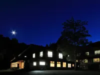 Sansuikan Shinano Hotels near Zengoro Fall