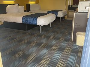 Travelodge by Wyndham Benton Harbor MI