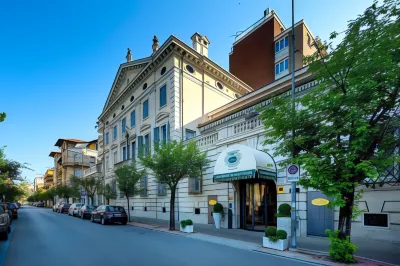Ambassador Palace Hotel