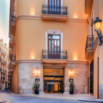 The Valentia Corretgería Hotels near Serranos Towers