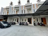 Chelsea J Indekost by the Packer Lodge Hotel di Punggawan