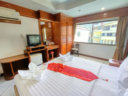 Hack Patong Beach Hotel