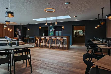 Montreux Youth Hostel Отели рядом с достопримечательностью «Golden Pass Railway»