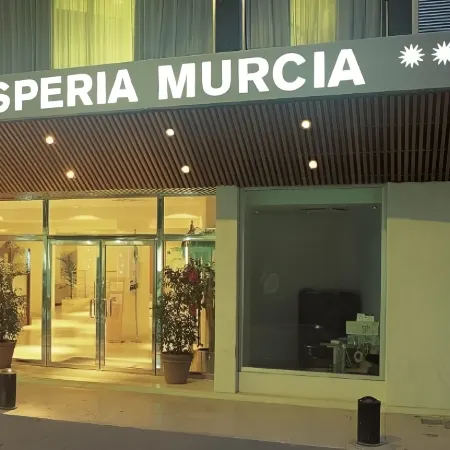 Hesperia Murcia Centro Отели рядом с достопримечательностью «Железнодорожный вокзал Мурсии»