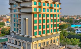 Goldfinch Hotel Delhi NCR