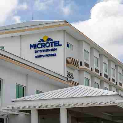 Microtel by Wyndham South Forbes Near Nuvali Hotel Exterior