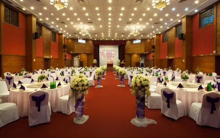 Cwd Hotel Отели рядом с достопримечательностью «Мавзолей Хо Ши Мина»