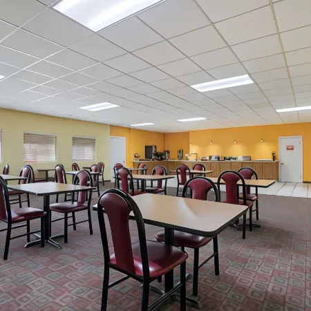 Americas Best Value Inn Tulsa I-44