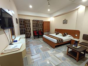 Hotel Padmini International- Sigra