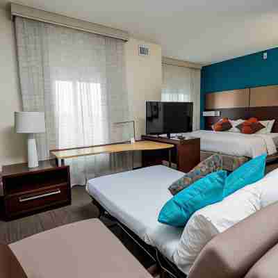 Residence Inn Cleveland Avon at the Emerald Event Center Rooms