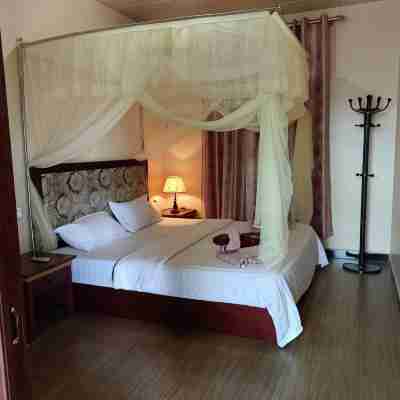 ROYAL HOTEL Rooms