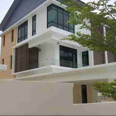 Pearl Residences Sleep 27 Hotel Exterior