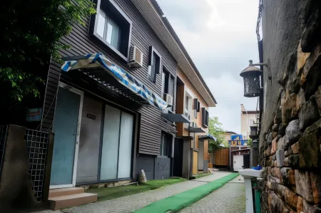 Sese Cottage Отели рядом с достопримечательностью «Kalakuta Museum»