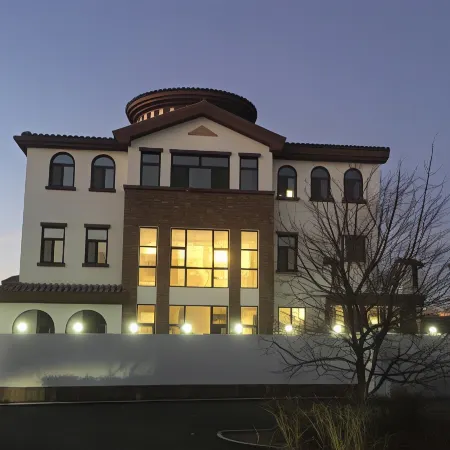 Jiade Manor