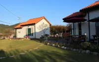 Haenam Ttangkkeunmaeul Hwigelri Pension فنادق في هاينام-غون