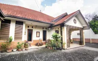 Adalia Homestay- Semarang (Syariah) Hotels in Gunung Pati