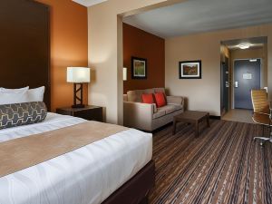 Best Western Plus Elmendorf Hotel