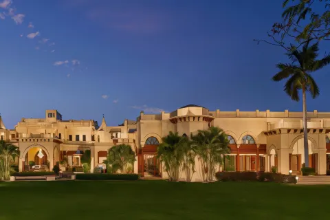 Noor-Us-Sabah Palace