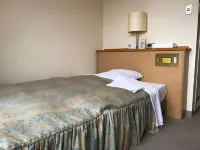 Hotel East Hotel dekat JR Higashicho station
