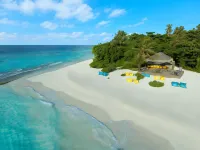 Avani+ Fares Maldives Resort - 5-Sterne